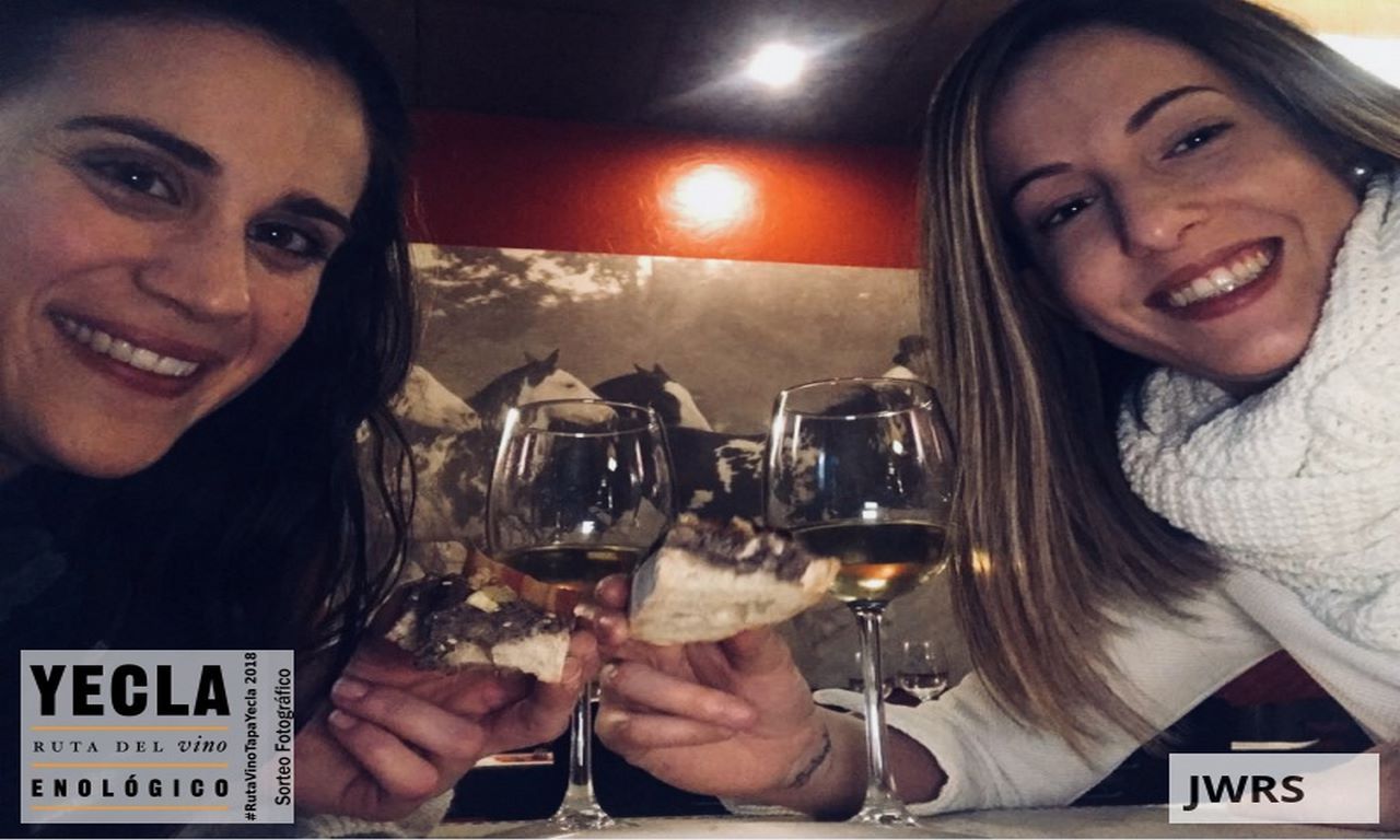 Fotografías del tercer sorteo de la #RutaVinoTapaYecla 2018