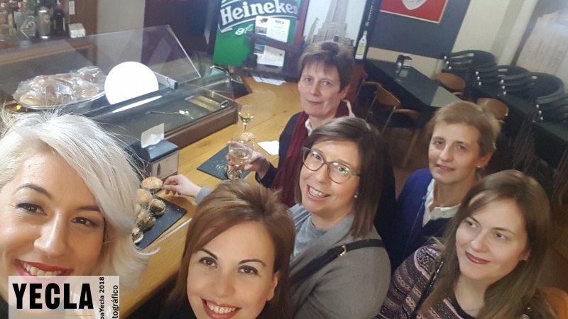 Fotografías del quinto sorteo de la #RutaVinoTapaYecla 2018